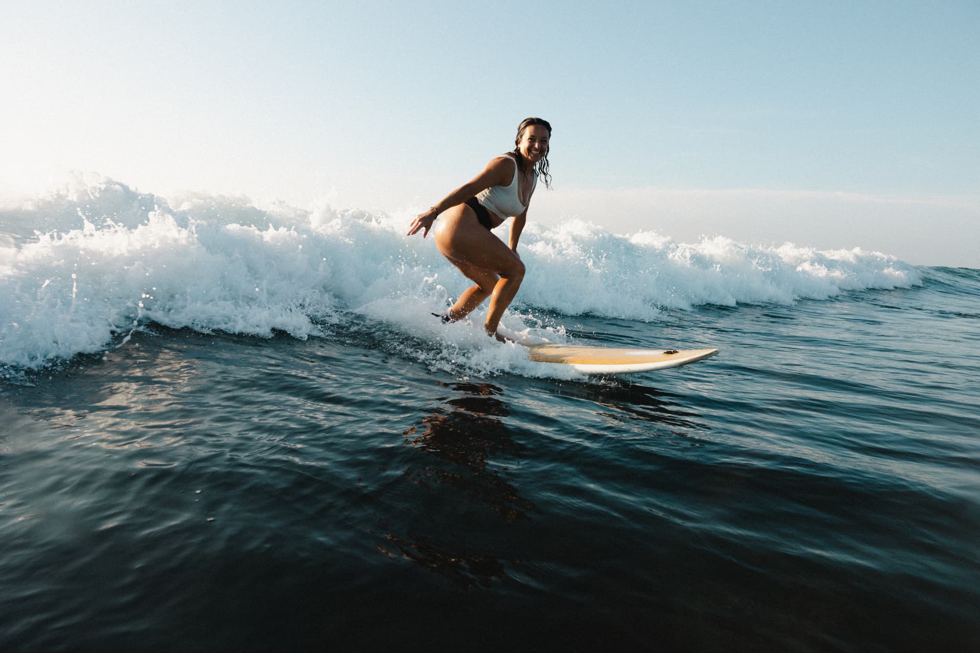 A surf lesson with Sunshinestories on the south coast of Sri Lanka