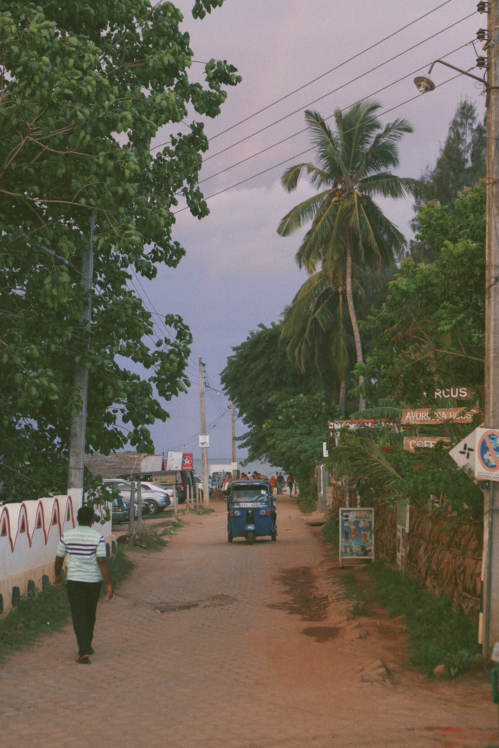 Sri Lanka-Hikkaduwa-Midigama-Aragum Bay-Sunshinestories-surf-travel-blog-IMG_5186