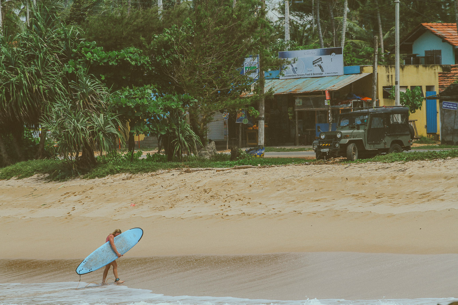 Sri Lanka-Lazy Left-Rams-Midigama-Surfing-Surf-Wave-Pointbreak-Longboard-Sunshinestories-IMG_3803