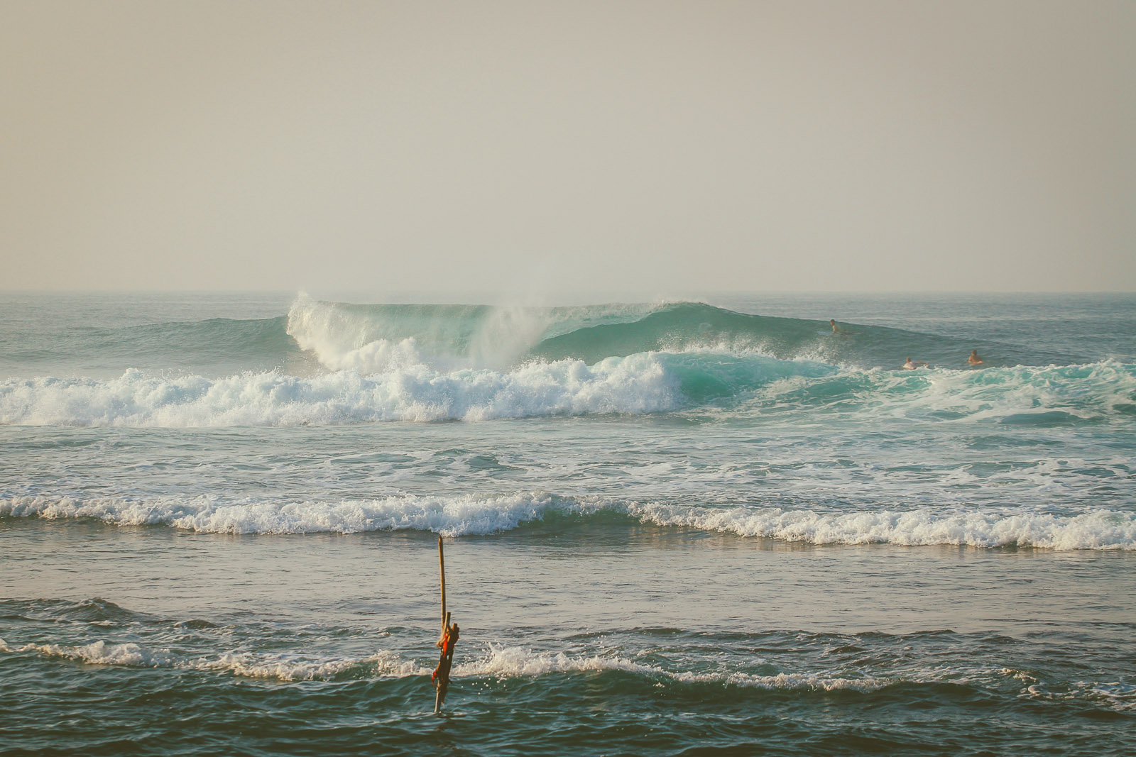 Sri Lanka-Ahangama-Kabalana-The rock-Surf-Barrel-Big swell-Midigama-Surfing-travel-blog-IMG_8734