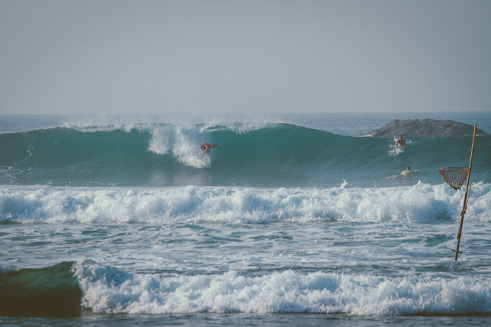 Sri Lanka-Ahangama-Kabalana-The rock-Surf-Barrel-Big swell-Midigama-Surfing-travel-blog-IMG_8861