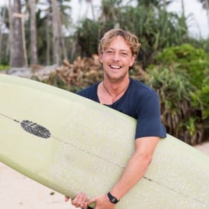 Surf coach Tom at Sunshinestories