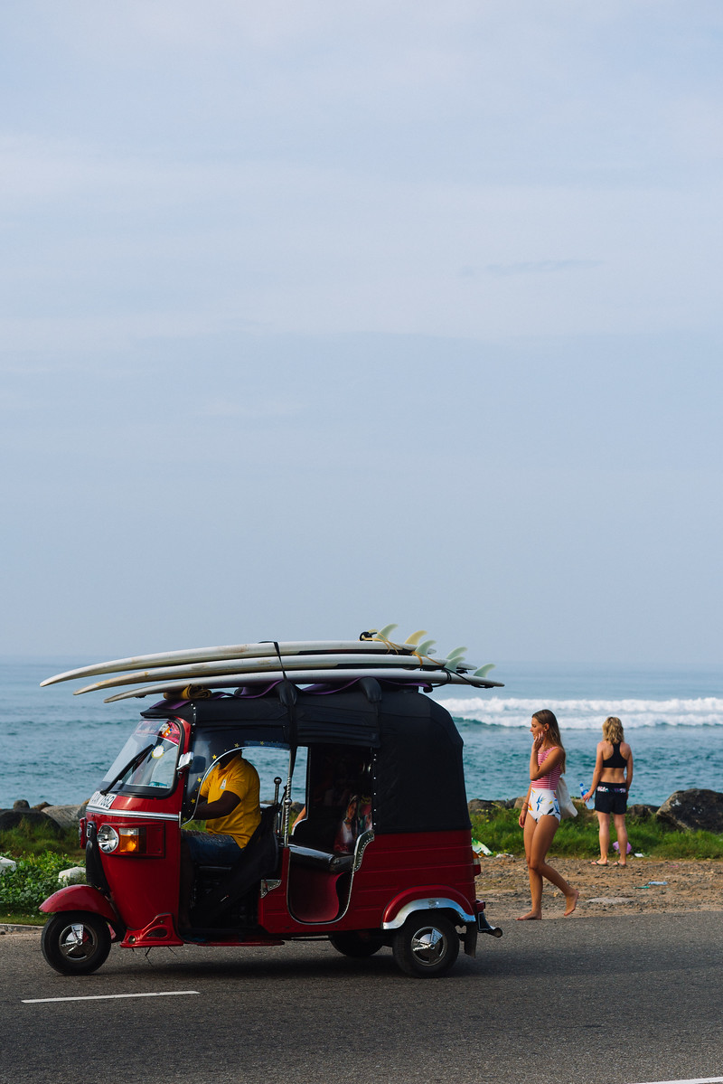 surf-lessons-sri-lanka